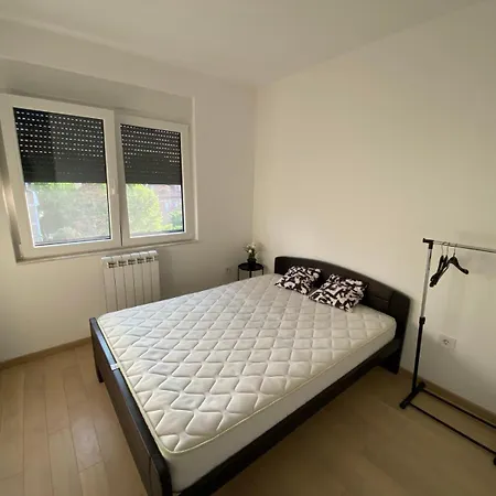 Brand New Bright Flat Apartment *